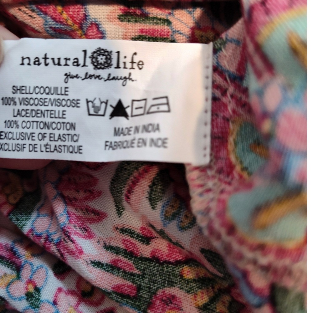 Natural Life Pink Paisley Floral Romper XS Smocked Waist Crochet Lace Trim - Picture 5 of 5